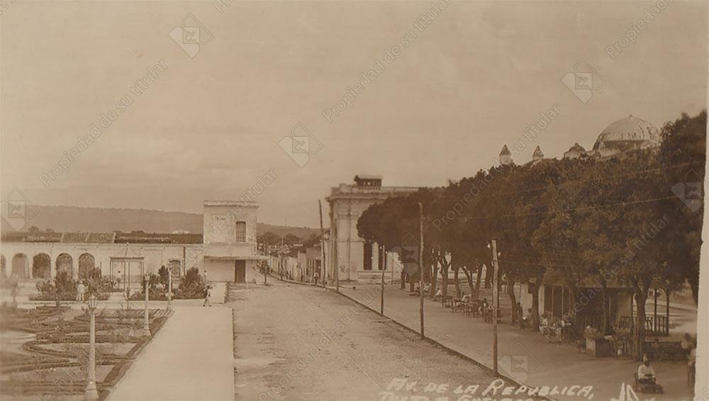 Av de la República1