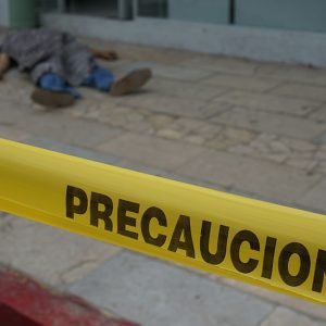 Precaución, muerte