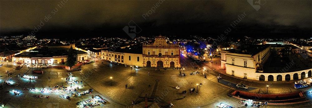 San Cristóbal de noche