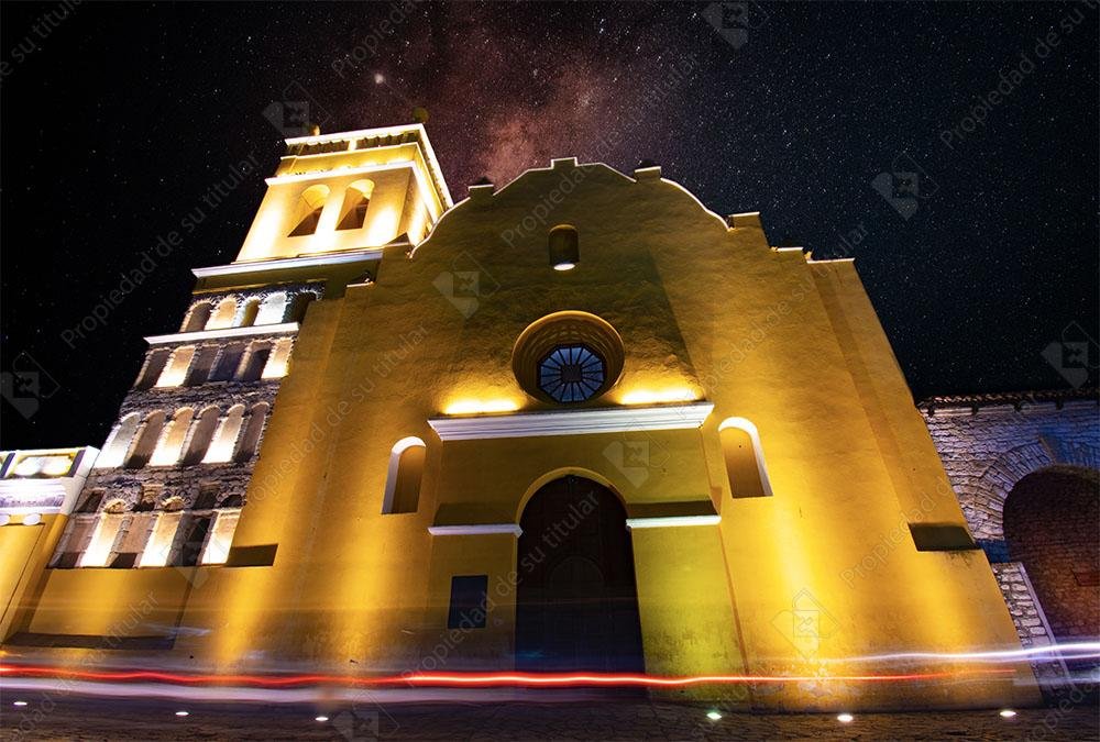 Santo Domingo de noche